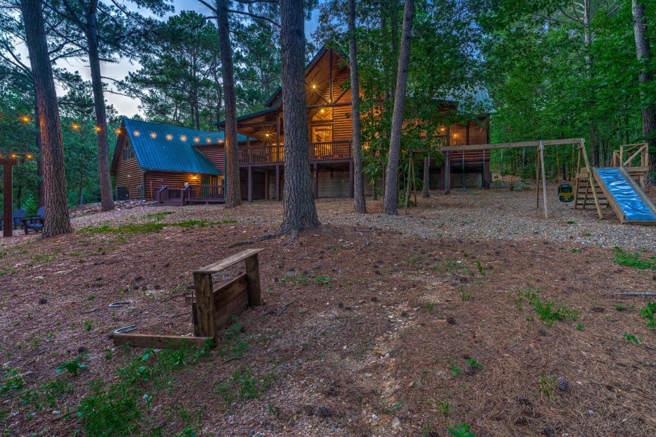 بروكن بو The Eastwood Spacious Retreat With 4 King En-Suites - Hot Tub - Pet-Friendly - Cozy Fire Pit - Prime Location - Multi-Family المظهر الخارجي الصورة