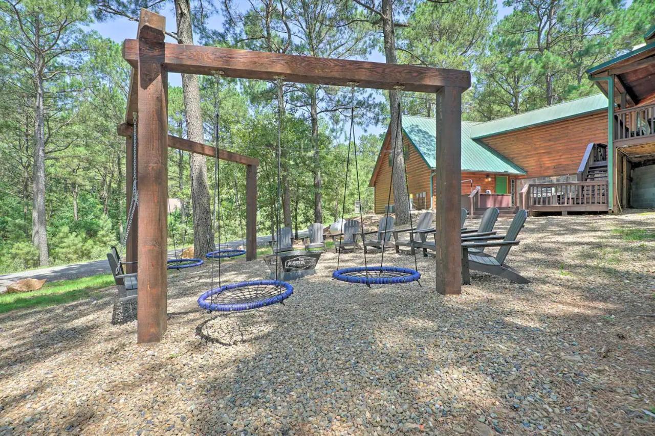 بروكن بو The Eastwood Spacious Retreat With 4 King En-Suites - Hot Tub - Pet-Friendly - Cozy Fire Pit - Prime Location - Multi-Family المظهر الخارجي الصورة