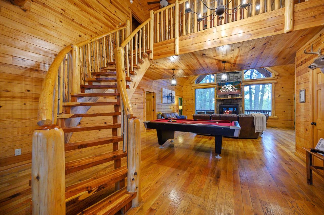 بروكن بو The Eastwood Spacious Retreat With 4 King En-Suites - Hot Tub - Pet-Friendly - Cozy Fire Pit - Prime Location - Multi-Family المظهر الخارجي الصورة